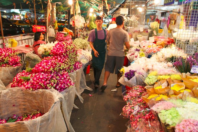 Private Longtail Boat Bangkok Canal Tour - Stop 3: Ratchadamnoen Road stroll, what you can realistically enjoy