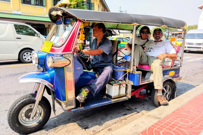 Private Mysterious Bangkok & Grand Palace, Tuk Tuk, Boat & Lunch - Amulet market and Wang Lang market: where the day turns lively