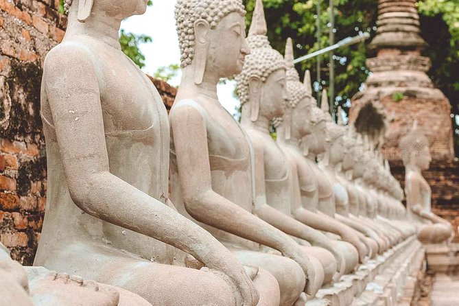 Private Tour: Ayutthaya Temples, Ruins and Lunch on River Cruise - Wat Mahathat: the Buddha head in Bodhi Tree roots