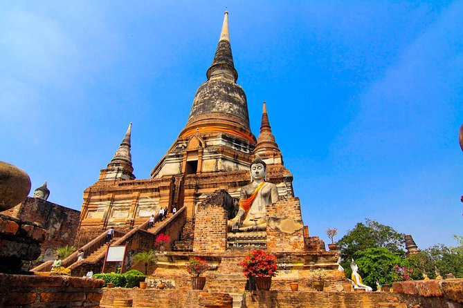 Private Tour: Ayutthaya Temples, Ruins and Lunch on River Cruise - Wat Phra Sri Sanphet: the royal temple with three bell-shaped stupas