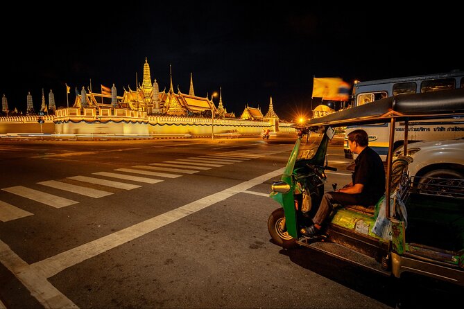 Private Tour : Bangkok Night Private Tuk Tuk Tour and Street food - Meeting Your Private Guide, Then Letting the Night Unfold