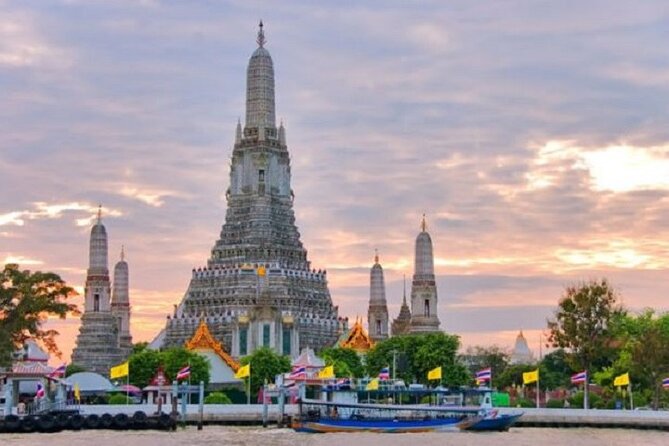 Private Tour: Bangkok Temples and Grand Palace - Entering the Grand Palace With Emerald Buddha Focus