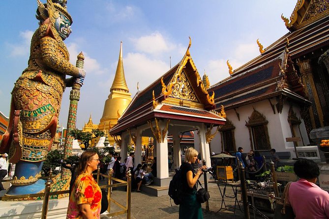 Private Tour: Best of Bangkok in A Day - Chinatown walk plus Pak Khlong Flower Talat, two very different Bangkok mornings