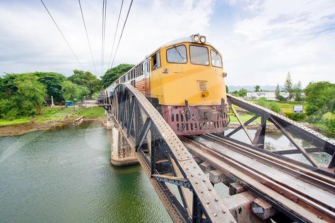 Private Tour: Floating Markets and Bridge on River Kwai Day Trip from Bangkok - War museum stop near the War Grave Cemetery: context before the bridge