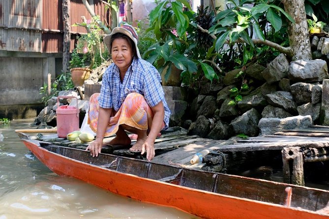 Private Tour from Bangkok: Railway and Floating Markets Tour - Logistics that can make or break the day