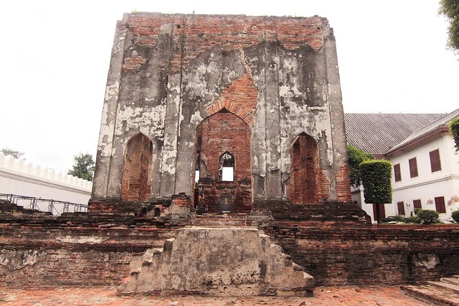 Private Tour: Full Day Ancient City of Ayutthaya and Lopburi - Wat Mahathat, the Buddha Head Wrapped in Tree Roots