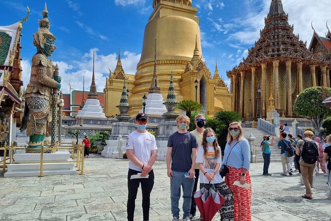 Private Tour: Temples Tour of Bangkok - Stop 1: Wat Traimit and the solid-gold Buddha you came for