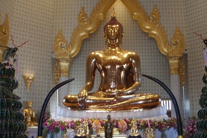 Private Tour: The Best of Bangkok Temples - Half Day - The half-day pacing, pickup, and air-conditioned car comfort