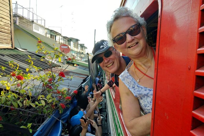 Private tour to Floating & Railway markets (multi-lang: EN ZH ES IT FR DE) - Morning start to Mae Klong Railway Market: riding the train to the chaos