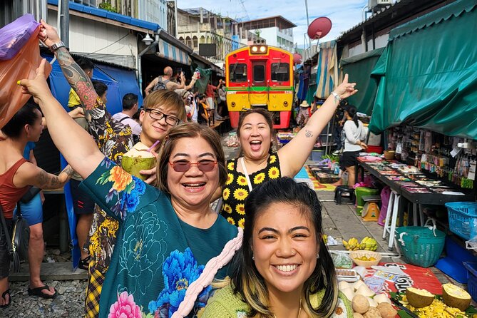 Private Tour to Maeklong Railway Market and Floating Market - Key highlights worth the early start