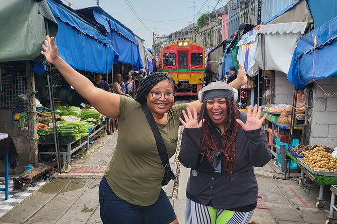 Private Tour to Maeklong Railway Market and Floating Market - The optional train ride choice, car comfort or trackside thrill
