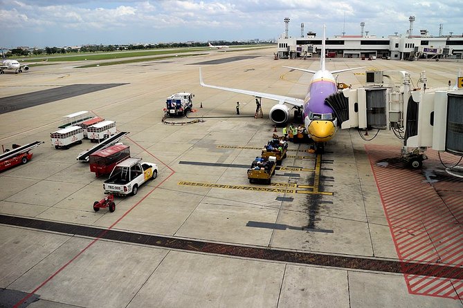 Private Transfer from Bangkok Airport to Hotel in Bangkok - The ride itself: comfort, safety, and the traffic reality