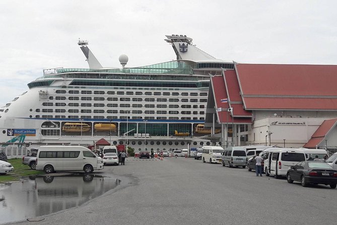Private Transfer Laem Chabang/Bangkok - Meeting your driver at Laem Chabang port, fast and easy