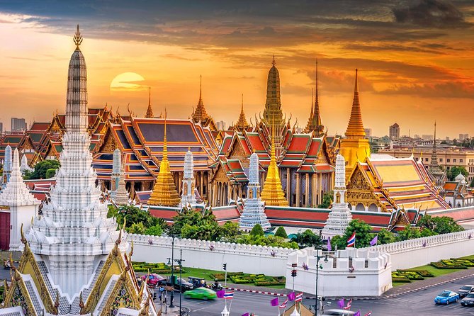 Royal Grand Palace and Bangkok Temples: Half Day Tour - Timing, heat, and what to pack for comfort