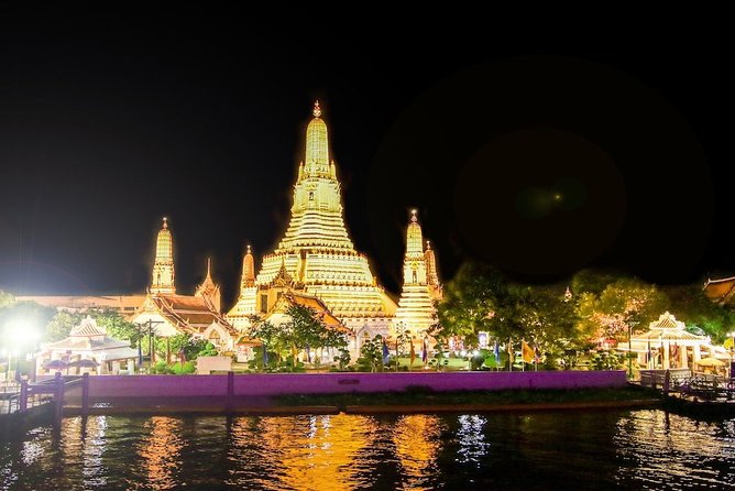 Saffron: A Luxurious Dinner Voyage on the River of Kings - Guan Yu Shrine and the Chinese layer along the river