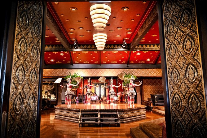 Sala Rim Naam Dinner and Show at Mandarin Oriental in Bangkok - The show: classical Thai dance plus river-folklore storytelling