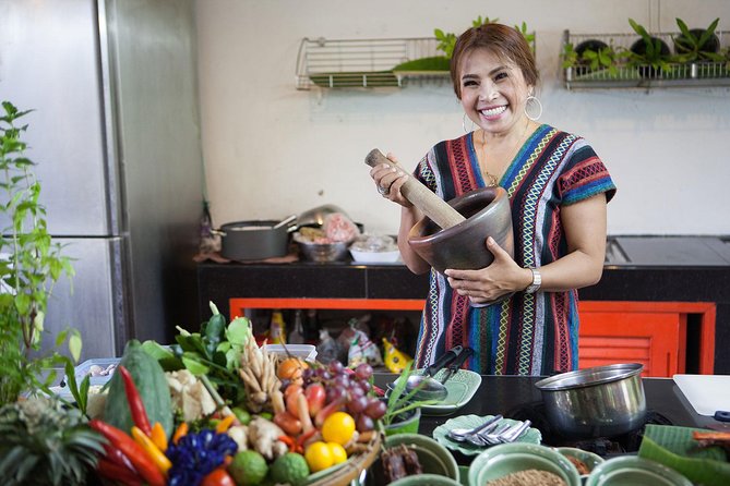 Scenic Boat Ride & Private Thai Cooking Class in Bangkok with Aoy - Key points that make this cooking class worth planning