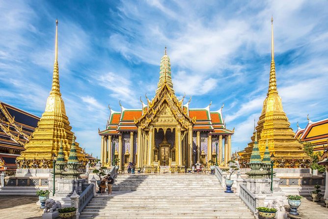 Shore Excursion Laem Chabang Port : Grand Palace & Famous Temples - What the guide experience can be like on a given day