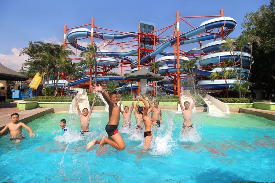 Siam Amazing Park: Water Park Ticket and Buffet Lunch - Getting there from Bangkok: taxi timing and bus routes to the gate