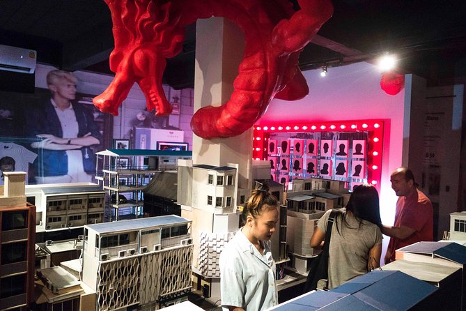 Skip the Line: Patpong Museum Guided Tour - The Guide Makes the Difference, From Humor to the American Angle