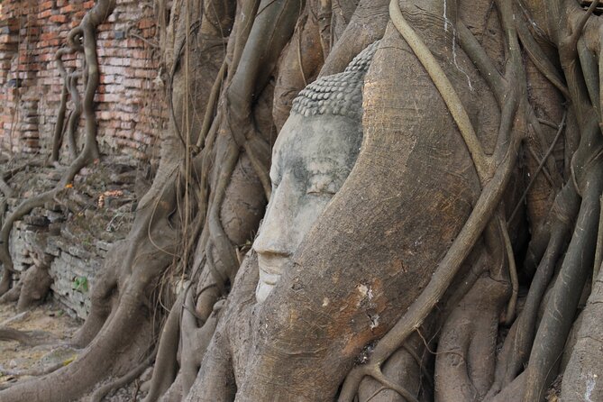 Small Group Tour to Ayutthaya Temples from Bangkok with Lunch - Stop 2: Wat Phra Sri Sanphet, royal palace power