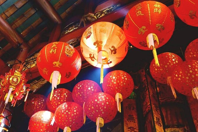 Small-Group: Unseen Bangkok's Chinatown Walking Tour - Snacks, then lunch at a restaurant open for 30 years