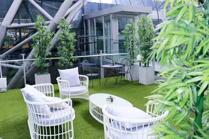Suvarnabhumi Airport 2-Hour Miracle Lounge Access - What the lounge experience feels like inside
