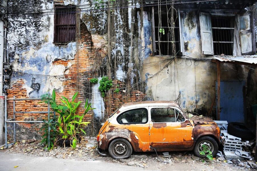 Talat Noi I A Journey Through Art and Culture l Bangkok - Talad Noi streets, murals, and the texture of old homes