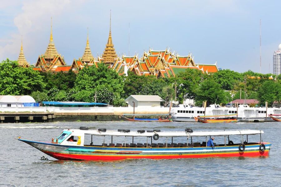 Talat Noi I A Journey Through Art and Culture l Bangkok - Meeting at BTS Saphan Taksin, then using the river the smart way