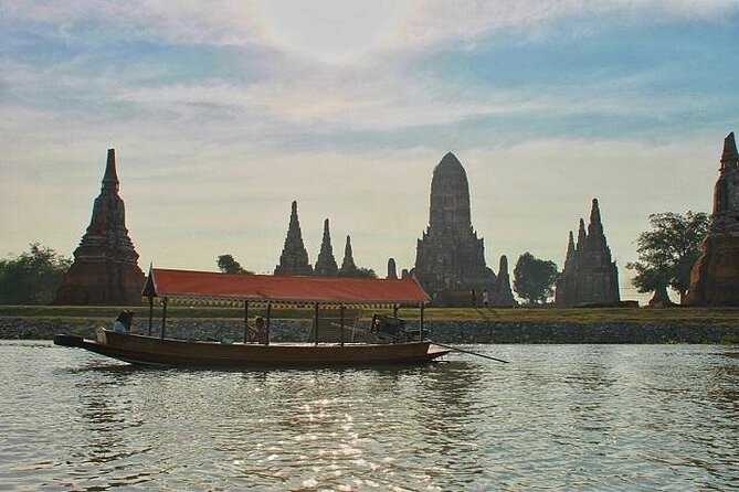Temples of Ayutthaya Day Tour from Bangkok - Lunch by the river and the snacks that keep you sane