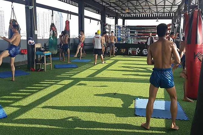 Thai Boxing Lesson, family and Kids Friendly - Warm-up, gear, and learning the basics from a pro fighter