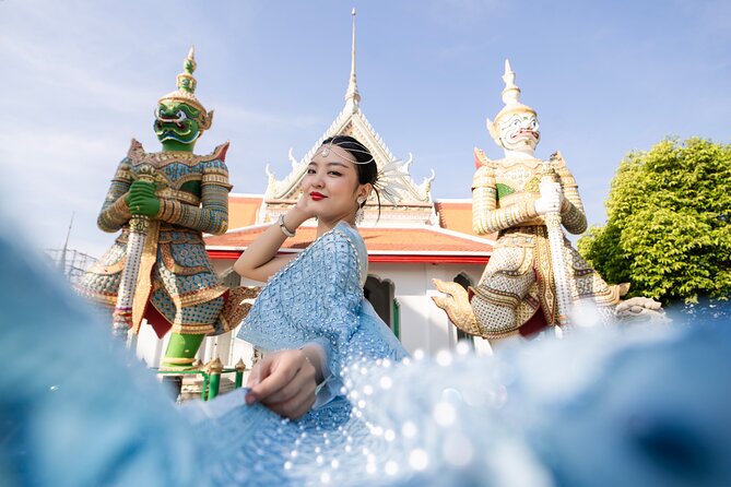 Thai Costume Photography at Wat Arun/Pho Temple: Bangkok - Stop 2, Wat Pho (Wat Phra Chetuphon): calm scenes with a famous subject