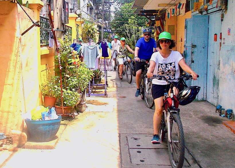 Thai culture and Bangkok local life guided bike tour - Across the River of Kings: turtles, temples, and Buddha offering calm