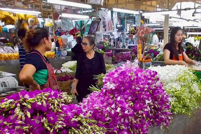 Thai Culture and Local Life 4- Hour Bangkok Bike Tour - Stop 3: Pak Khlong Flower Talat, the Color Train