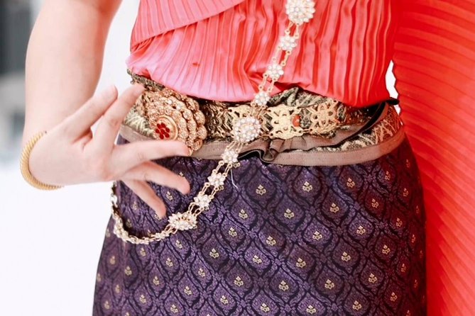 Thai Dance Class at Wat Arun - The Friendly Post-Class Moment: Snack, Herbal Drink, and Thai Culture Talk