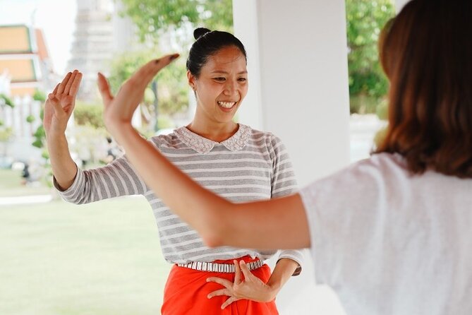 Thai Dance Class at Wat Arun - Arrive, Change, and Get Dressed Like This Is Part of the Lesson