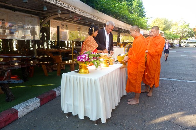 Thai Wedding ceremony (Bangkok) - Wat Saket (Golden Mount) as the starting point