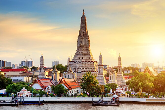 The Best Bangkok Temples - Wat Pho and the reclining Buddha: your first hour of wow