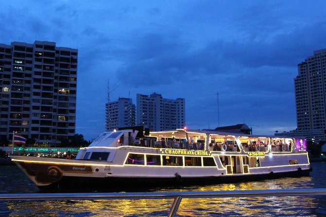 The Chaophraya Cruise : LUXURY 5 STAR Dinner Cruise Program - Live Music and Thai Greeting Dance: More Than Background Noise