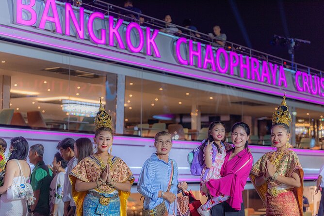 The Newest Luxury 5 Star Bangkok Chaophraya Dinner Cruise - The 8:00 pm route: famous landmarks, plus a smart backup plan