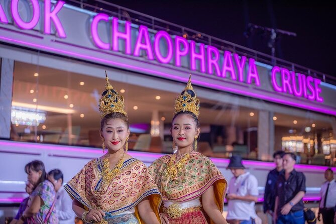 The Newest Luxury 5 Star Bangkok Chaophraya Dinner Cruise - Price check: is $57.03 good value for a Bangkok night out?