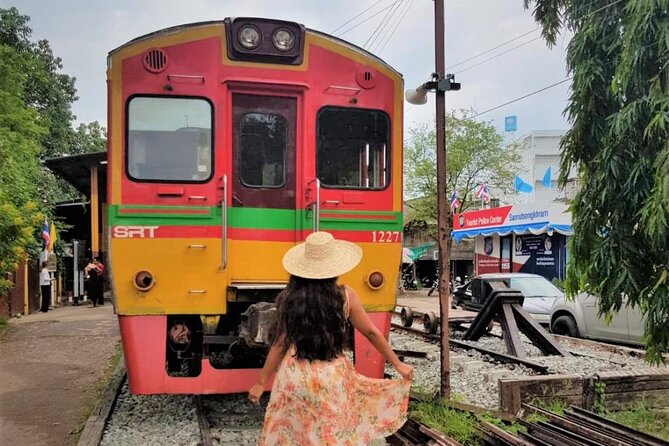 Train & Floating Market Food Adventure + Scenic train ride - Meeting point, timing, and how the day is actually structured