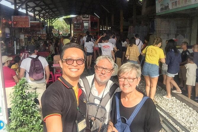 Train & Floating Market Food Adventure + Scenic train ride - Stop 2: Damnoen Saduak Floating Market by boat and on-the-water browsing