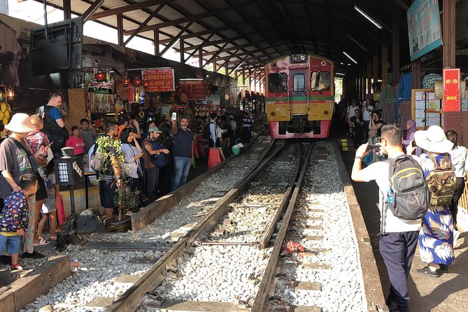 Train Market and Floating Market half day tour - Transport Comfort: Clean Van, Early Start, Real Time Use