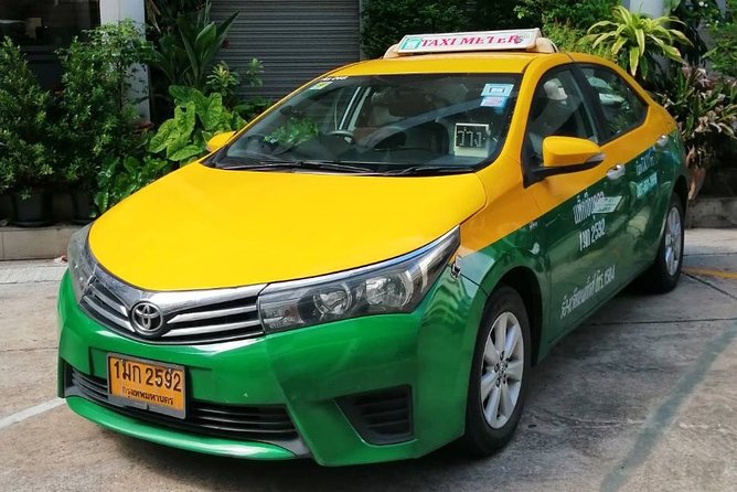 Transfer from BKK Airport to Bangkok City - The ride details, comfortable van time, and toll fees