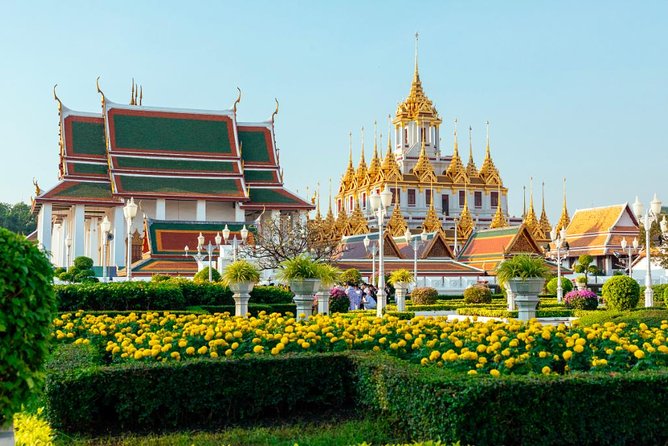 Treasures of Bangkok: Buddhism & Monks Private Tour - Stop 1: Wat Ratchanatdaram Worawihan and the Metal Castle Temple
