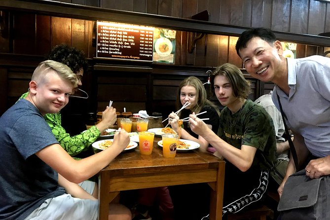 Tuk Tuk Bangkok Private Tour: WW2 Pad Thai, 360-Viewpoint, Chinatown (Pickup) - Stop 2: Wat Saket Golden Mountain for that 360 view, no heavy hiking