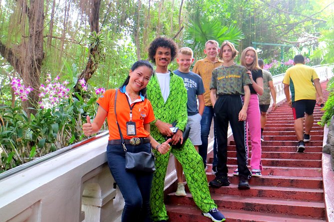 Tuk Tuk Bangkok Private Tour: WW2 Pad Thai, 360-Viewpoint, Chinatown (Pickup) - Stop 3: Thipsamai for World War II pad Thai and freshly-squeezed orange juice