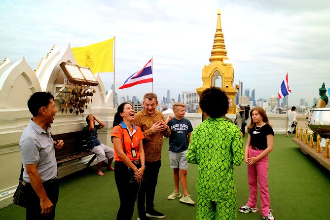 Tuk Tuk Bangkok Private Tour: WW2 Pad Thai, 360-Viewpoint, Chinatown (Pickup) - What makes the private guide matter more than you think