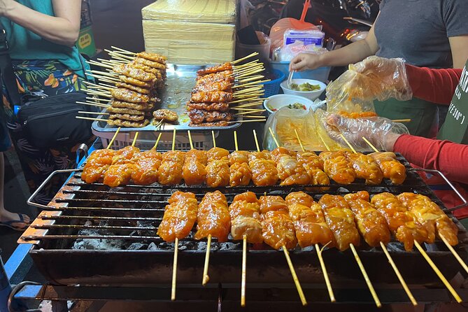 Tuk-tuk Private Tour in Bangkok by Night with Chinatown meal - Wat Pho in the mix, without turning the night into a museum marathon